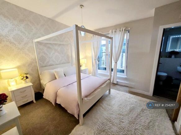 Pethouse King Room With Ensuite