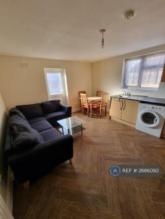 View Towards Dining Area And Access To The Terrace