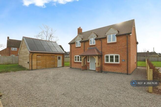 Dartle House With 2 Storey Garage