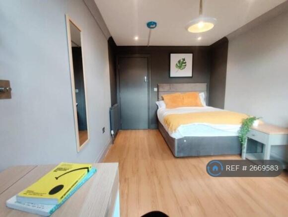 £950 Pcm Bedroom ( All Bills Inc.)