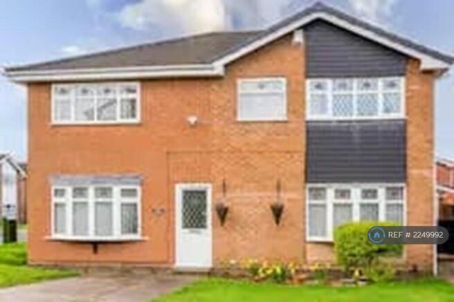 5 Bedroom Detached; Master Bed Room En-Suite