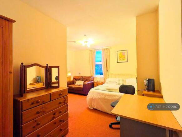 Ensuite Room In Main House