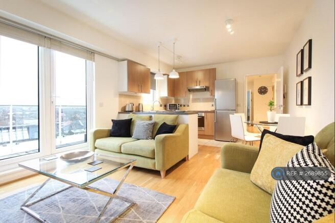 Open Plan Lounge & Kitchen