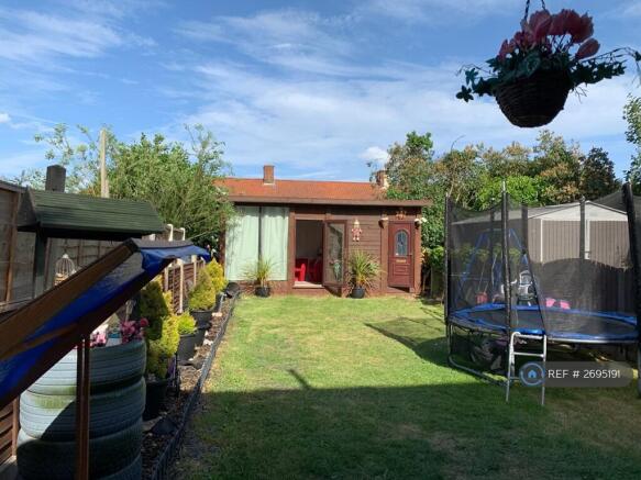 Large Garden With Split Outhouse