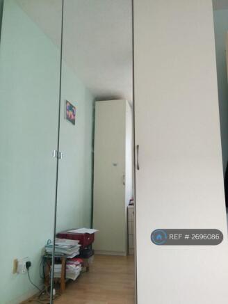 Master Bedroom Mirror Almirah