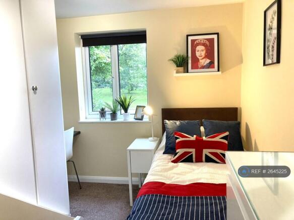 Your Single Room On 1st Floor