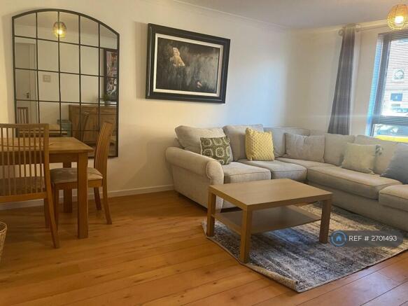 Iron Window Mirror Brings Light To Life