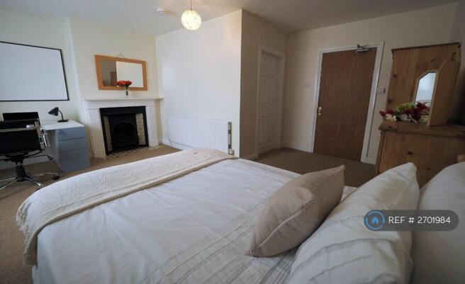 Bedroom 1 - Double Bed