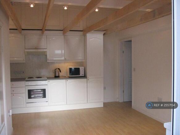 1 Bed Chalet Style Bungalow With Courtyard