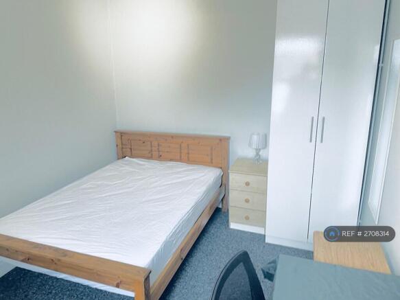 Large Double Ensuite Room