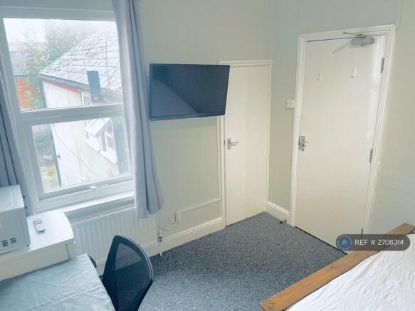 Large Double Ensuite Room