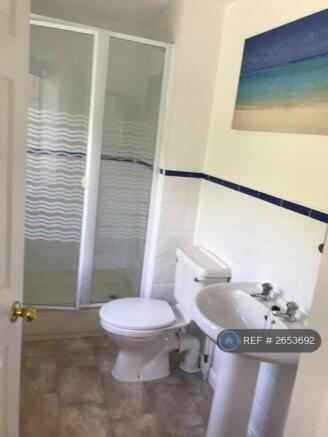 En Suite To Bedroom 4