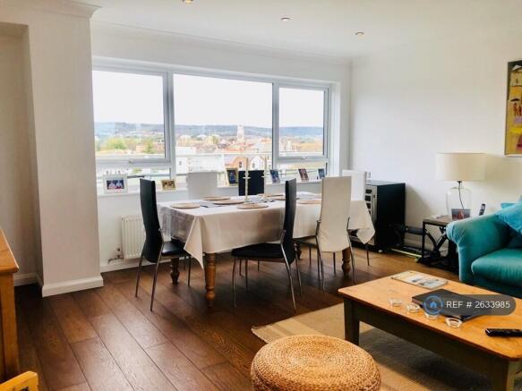 Sitting Room 5.13m x 4.98m