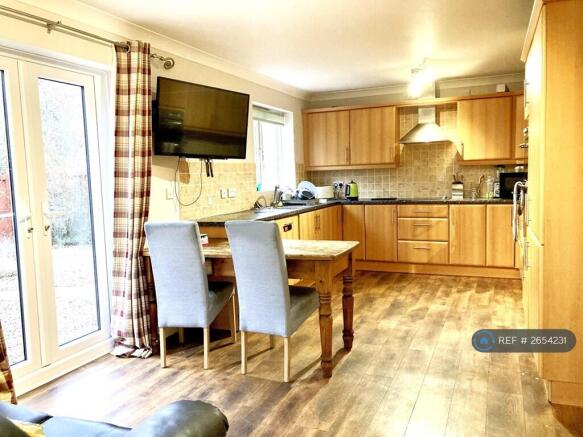 Spacious Kitchen Diner