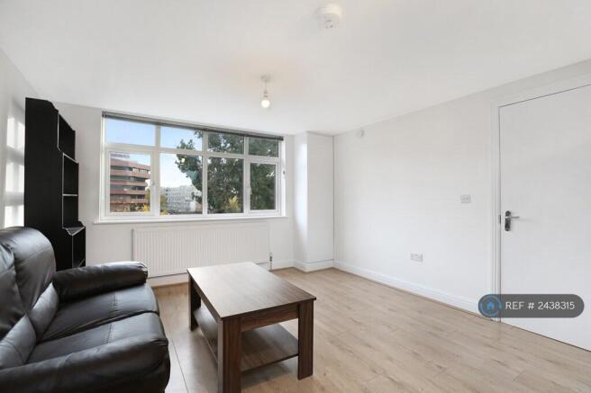 Living Room / Kitchen