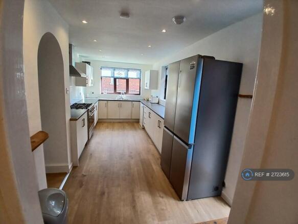 Huge Newly Refurbished Kitchen