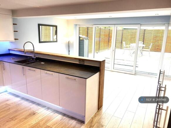 Open Plan Kitchen / Dining