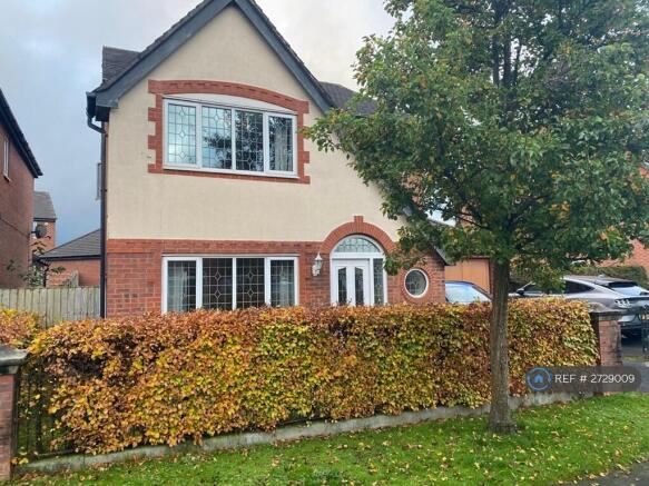 Front - Wide Grass Verge & Path