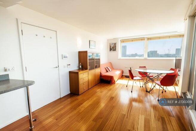 Living Room / Kitchen