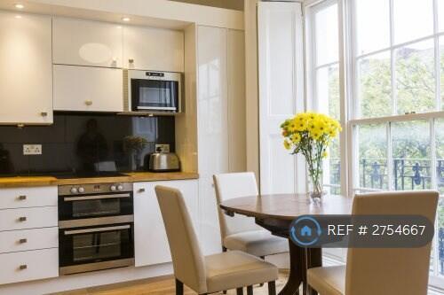 Lounge Diner Kitchen 