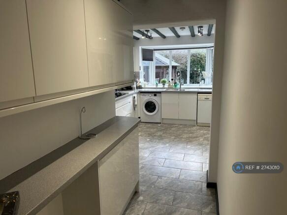 Plenty Of Storage a Breakfast Nook. 