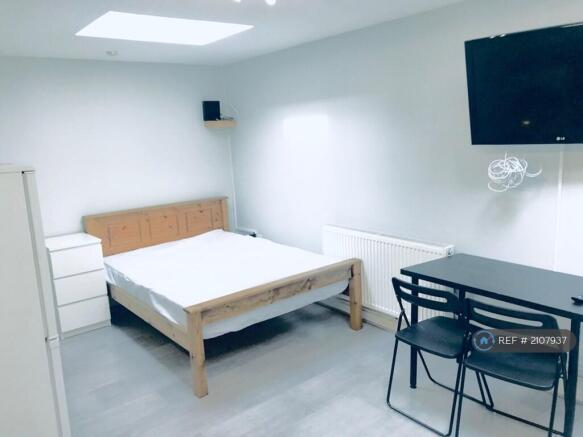 Large Self Contained Studio Flat