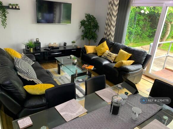 Social Space-Lounge-Diner, Sky Sports-Cinema