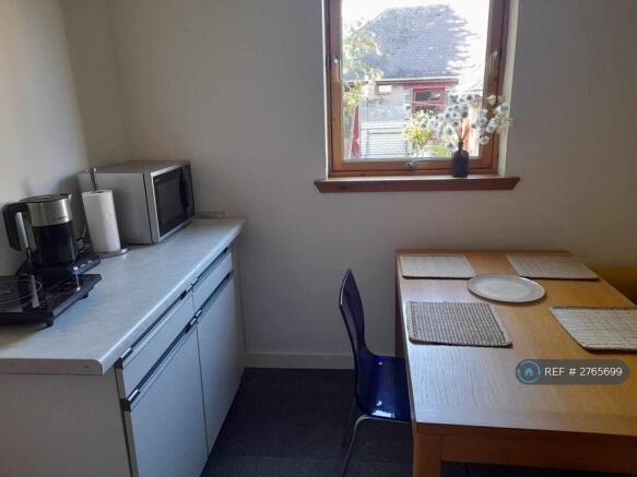 Kitchen/ Dining Room