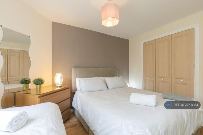 Bedroom 2 With King Size Bed