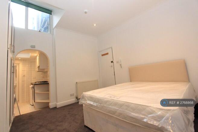 Living Room Through To The Kitchen