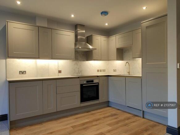 Nice New Kitchen With Good Quality Appliances