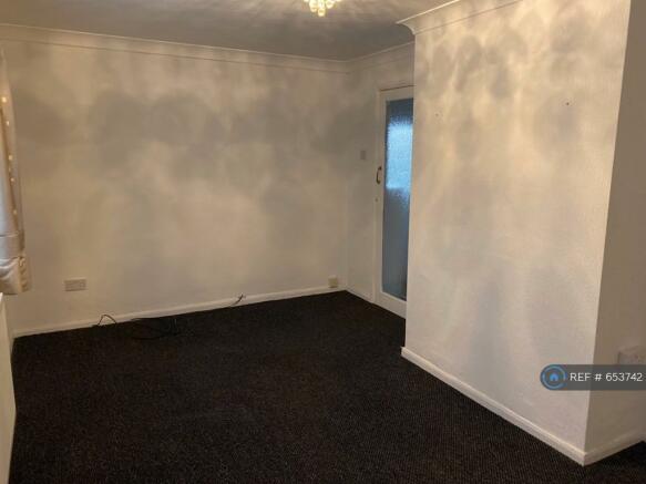 3 Bedroom Semi Detached House To Rent In Lyne View Hyde