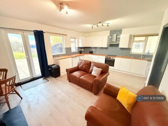 Shared Lounge/Diner/Kitchen