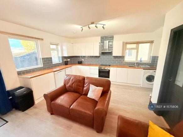 Shared Lounge/Diner/Kitchen