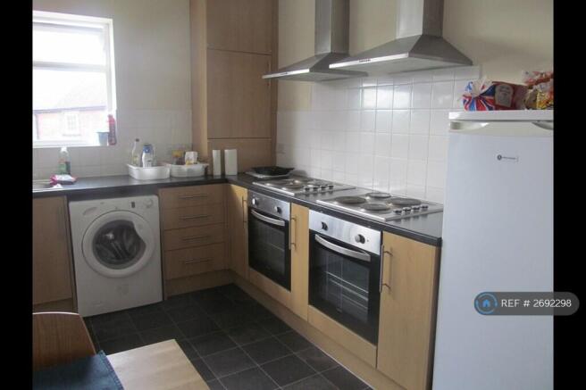 Kitchen With Two Ovens/Hobs