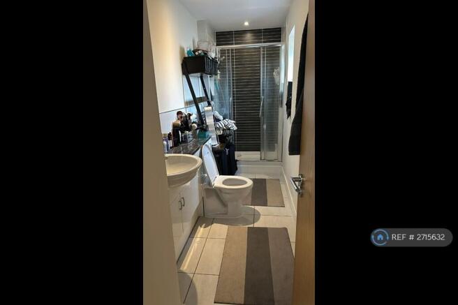 Bathroom - Near Bedroom 1