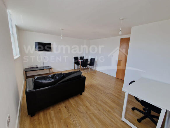 FLAT 11