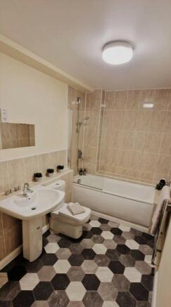 Photo 3