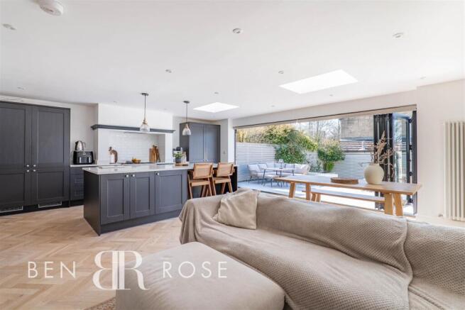 Kitchen/Diner/Snug