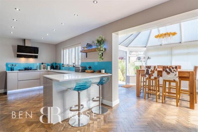 Kitchen/Breakfast Room