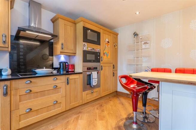 Kitchen/Breakfast Room