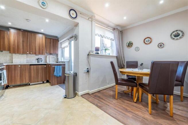 Kitchen/Breakfast Room