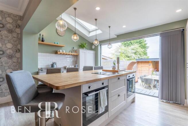 Kitchen/Breakfast Room