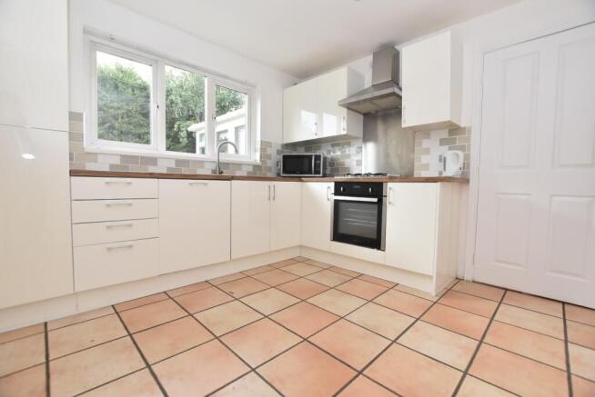 kitchen (2).jpg
