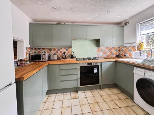 f932001e-Kitchen.jpg
