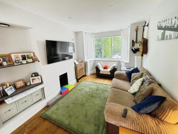 -Living Room.jpg