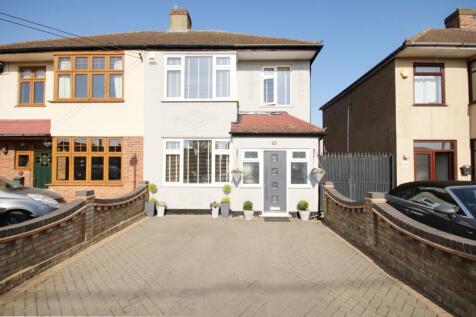 Lake Avenue, Rainham, RM13