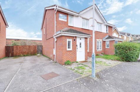 Collingwood Road, Rainham, RM13