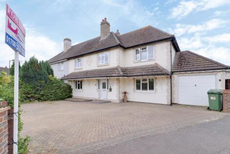 Princes Park, Rainham, RM13