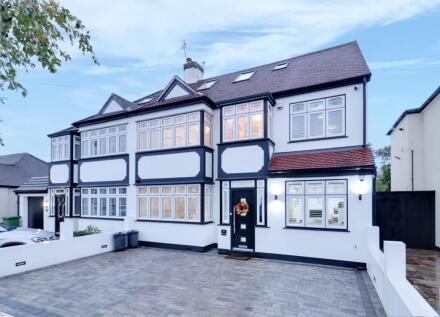 Clyde Way, Romford, RM1